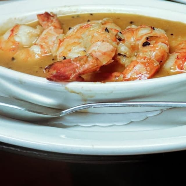 (40 Pieces) Shrimp in Garlic Sauce.
